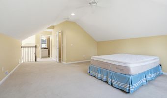 9 Pebble Beach Dr, Bedford, NH 03110