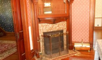 103 W Daniel St, Albany, MO 64402