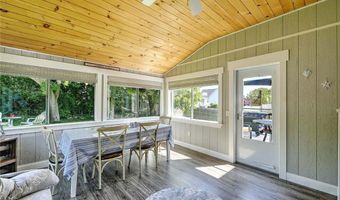 56 King Philip Rd, Narragansett, RI 02882