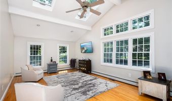 2 Elizabeth Ann Dr, Johnston, RI 02919