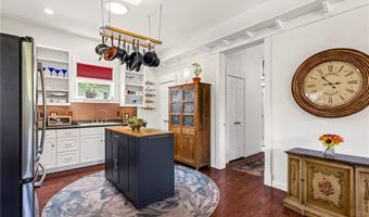 405 NW 5th St, Bentonville, AR 72712