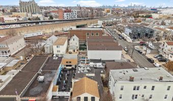 31 COTTAGE St, Bayonne, NJ 07002