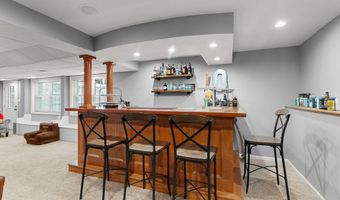 9 Cherry Ln, Bedford, NH 03110