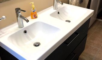 7403 WOODBINE Ave, Philadelphia, PA 19151