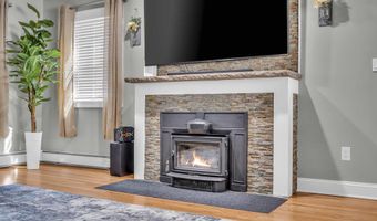 65 Shell St, Beachwood, NJ 08722