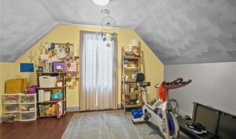 105 Amy Dr, Cranston, RI 02921