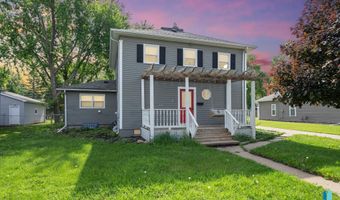606 N 3rd St, Beresford, SD 57004