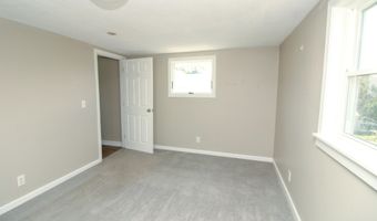 35 Mildred Ave, Bangor, ME 04401