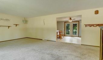 907 A Ave, Armstrong, IA 50514