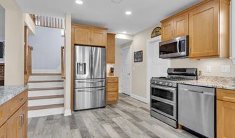 700 Halliard Ave, Beachwood, NJ 08722