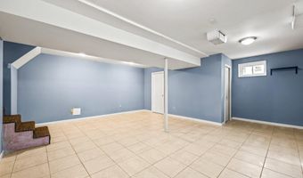 6201 LONE OAK Dr, Bethesda, MD 20817