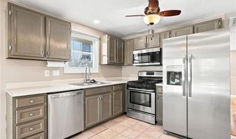 105 Branch Ave, Cumberland, RI 02864