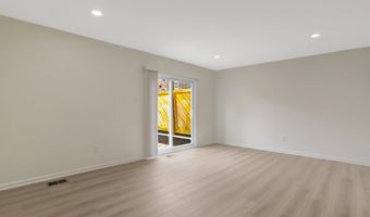 4112 CENTURY Ct, Alexandria, VA 22312