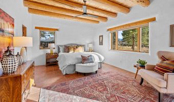 9 Desiderio Rd, Arroyo Seco, NM 87514