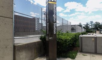 8382 BROCKHAM Dr F, Alexandria, VA 22309