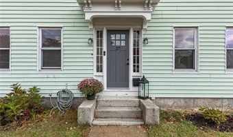 27 Dean Ave, Johnston, RI 02919