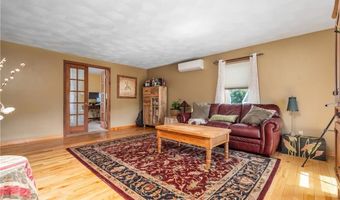 18 Valley Stream Dr, Cumberland, RI 02864