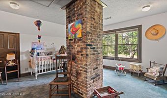 3826 Mississippi 18, Brandon, MS 39042