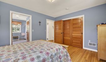 8 Liberty Rdg, Clinton, CT 06413