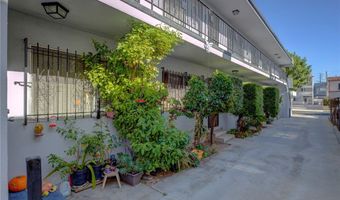 2615 Chariton St, Los Angeles, CA 90034