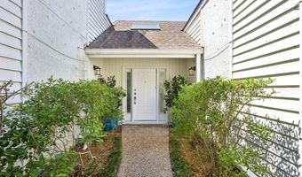 330 GARDEN Ln, Atlantic Beach, FL 32233