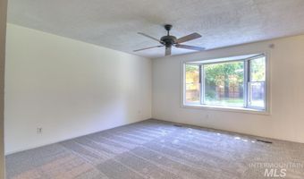 2916 Iowa Ave, Caldwell, ID 83605