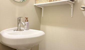 4953 S Ridgeside Cir, Ann Arbor, MI 48105