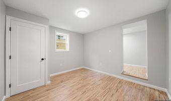 174 Pleasant Ave, Bergenfield, NJ 07621
