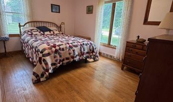 305 Lakeview Dr, Algoma, WI 54201