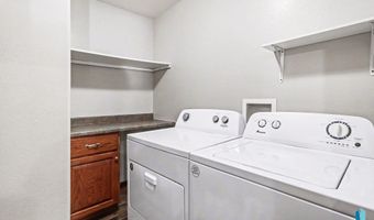 412 N 9th Ave, Brandon, SD 57005
