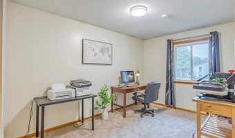 838 Jonathan Dr, Apple Valley, MN 55124