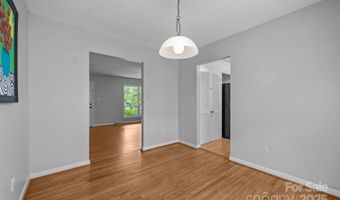20 Summit Dr, Arden, NC 28704