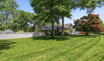 6 Biret Dr, Airmont, NY 10952
