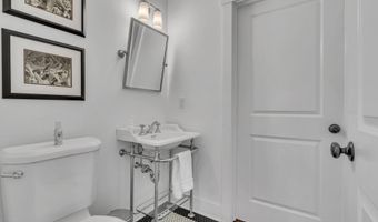 35 Bristol Pl, Bay Head, NJ 08742