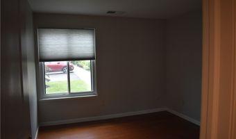 10 Southcreek Ct B, Amherst, NY 14051