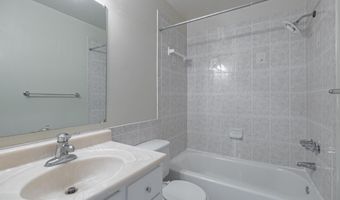 929 ROLFE St S 2, Arlington, VA 22204