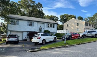 20 Camelia Dr, Cranston, RI 02920
