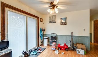 15390 Cenfield St NE, Alliance, OH 44601