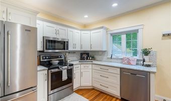 1335 Pawtucket Ave, East Providence, RI 02916