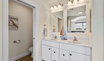 7 Travelers Way, Bayville, NJ 08721