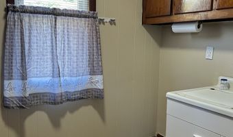 17 Branch St 2nd Floor, Waterbury, CT 06704