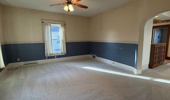 709 N St, Aurora, NE 68818