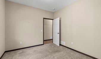 2726 11th Ave, Anoka, MN 55303