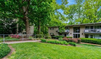 7717 DONNYBROOK Ct 103, Annandale, VA 22003