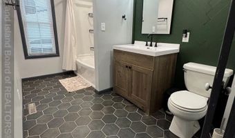 807 6th St, Aurora, NE 68818