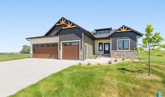 2516 E Chestnut Trl, Brandon, SD 57005