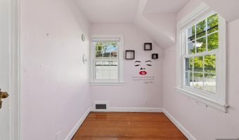 2 Lloyd Pl, Belleville, NJ 07109