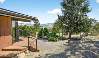 738 Fairway Ct, Ashland, OR 97520