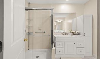 22 Prestwick Rd 22, Bourne, MA 02532
