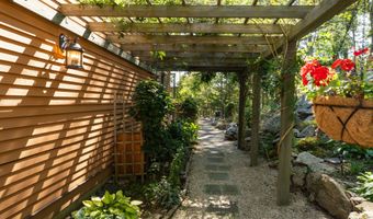 155 Stony Creek Rd, Branford, CT 06405